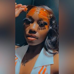 Meet your Posher, Tajah